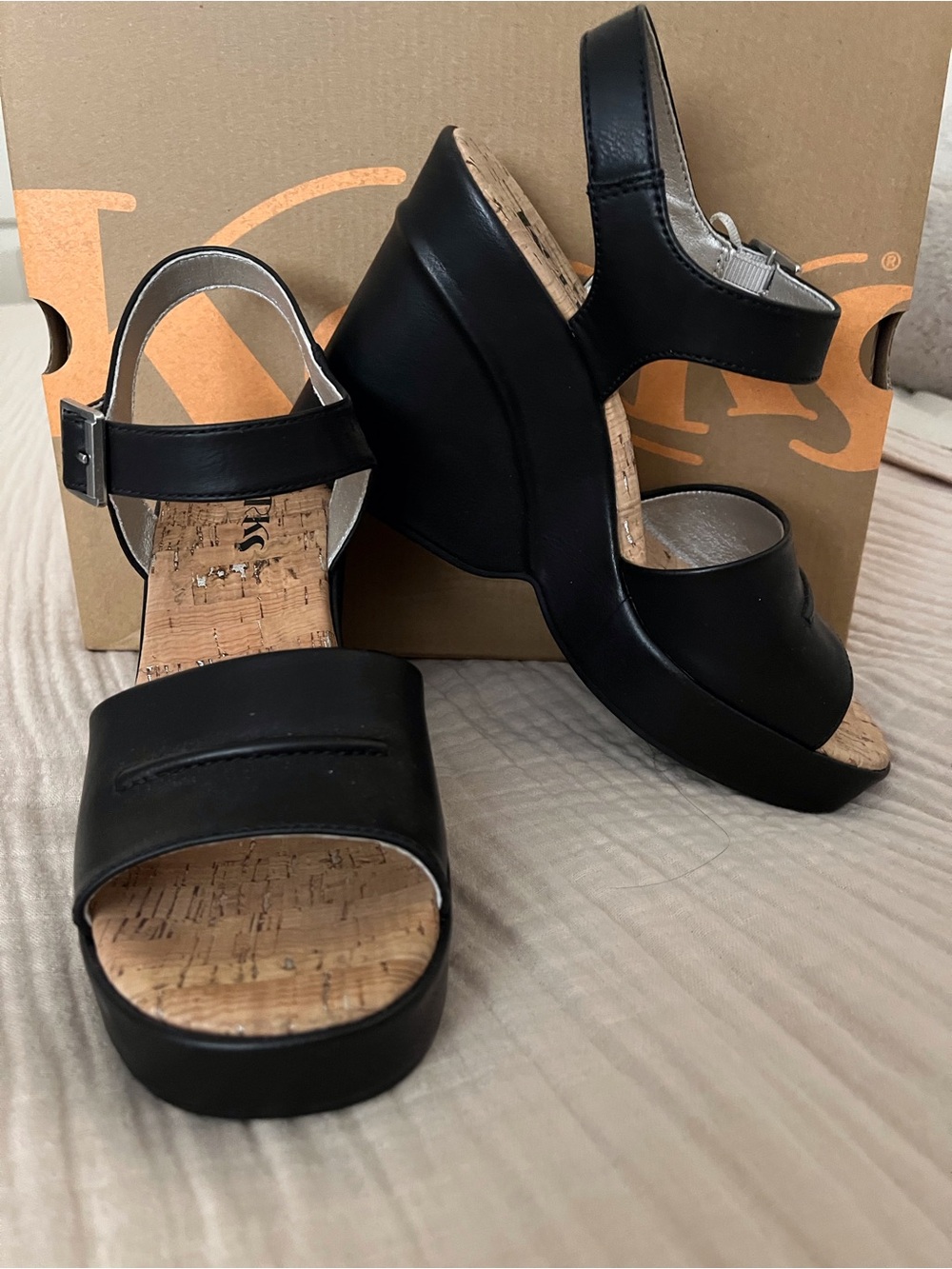 Korks Black Leather Platform Wedge Sandals - Picture 2 of 4